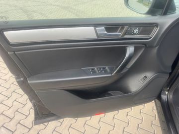 Volkswagen Touareg - 9
