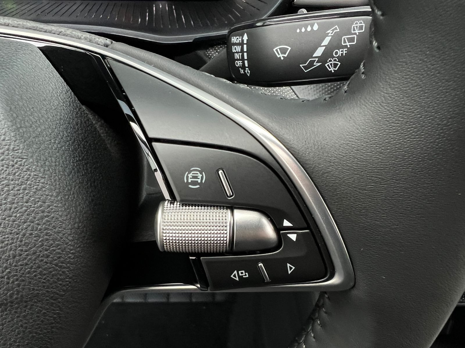 Fahrzeugabbildung SKODA Fabia Edition 130 1.0 TSI DSG *Garantie, LED, 15