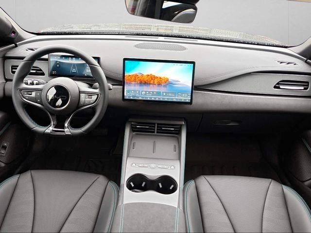 BYD SEAL 6