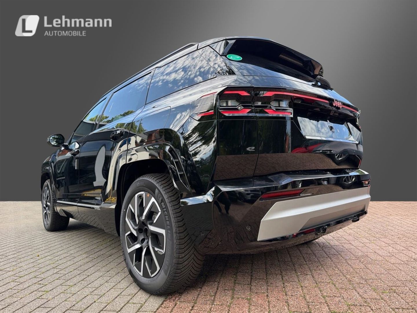 Fahrzeugabbildung Jeep Compass NEW MY26 ELEKTRO FIRST EDITION -VOLL- Pa