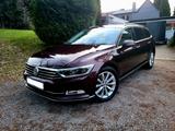 Volkswagen Passat 2.0 TDI SCR 140kW DSG Highline Varian... - VW Passat in Leverkusen