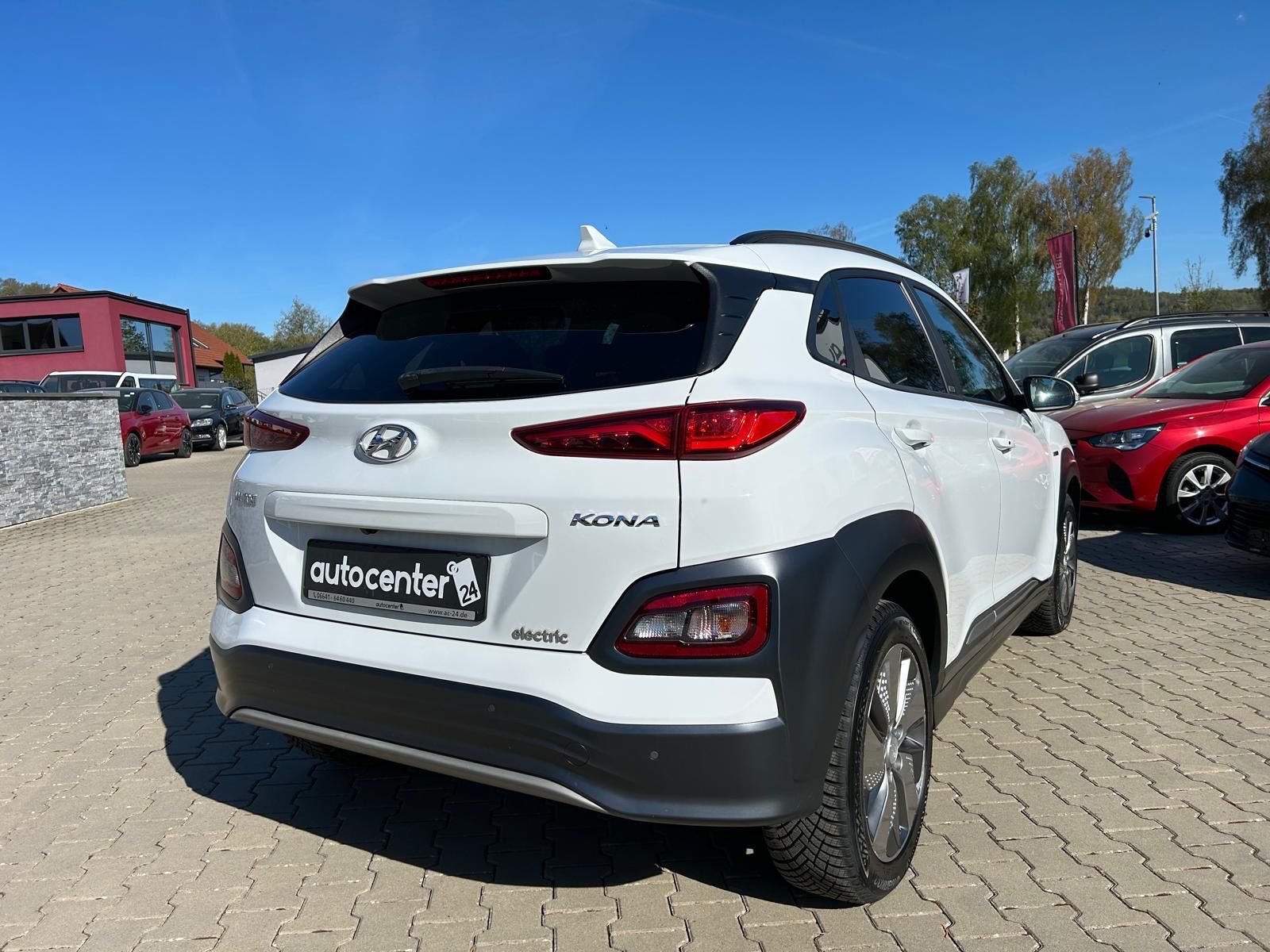 Fahrzeugabbildung Hyundai Kona Style Elektro°64 kWh°Kamera°LED°Navi°