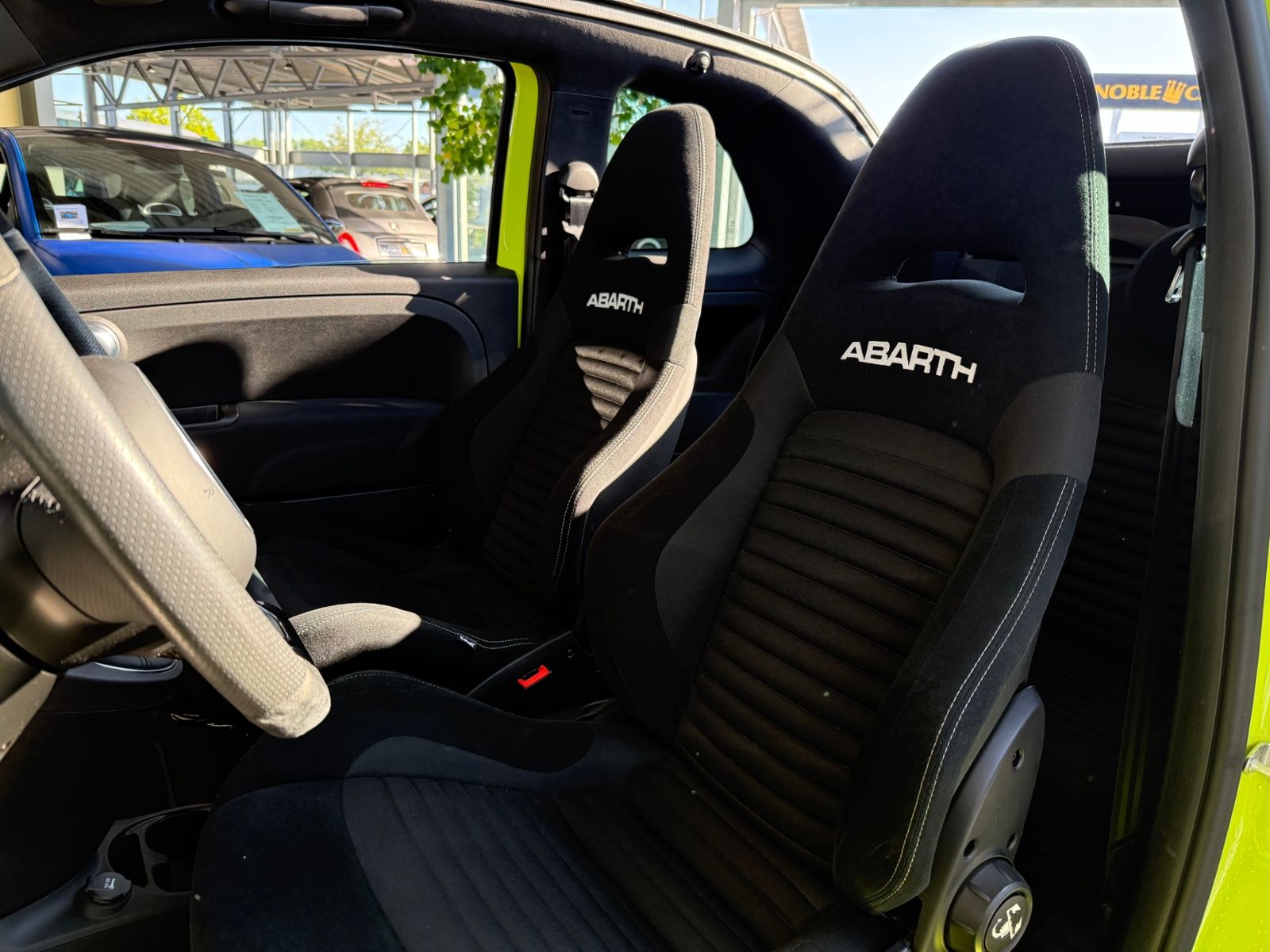Fahrzeugabbildung Abarth 595 C Competizione BEATS KLIMA NAVI ALU