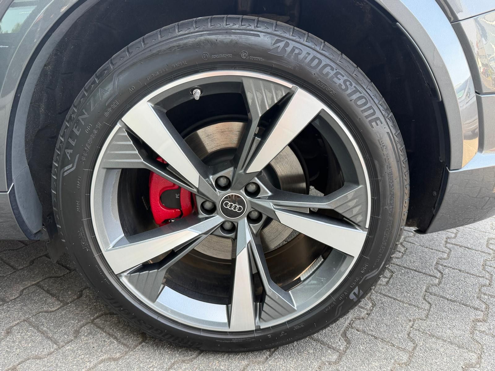 Fahrzeugabbildung Audi SQ8 e-tron QATT SPORTBACK BLACK EDIT NAPPA+PANO+
