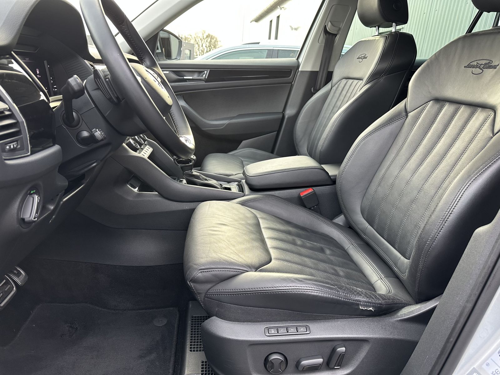 Fahrzeugabbildung SKODA Kodiaq 2.0 TDI DSG 4x4 L&K NAV+LED+AHK+360°+SHZ