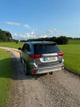 Mitsubishi Outlander 2.4 MIVEC PLUG-IN HYBRID 4WD Top Top