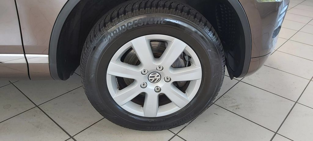 Volkswagen Touareg V6 3.0 TDI AHK PANO STANDH NETTO 16.500