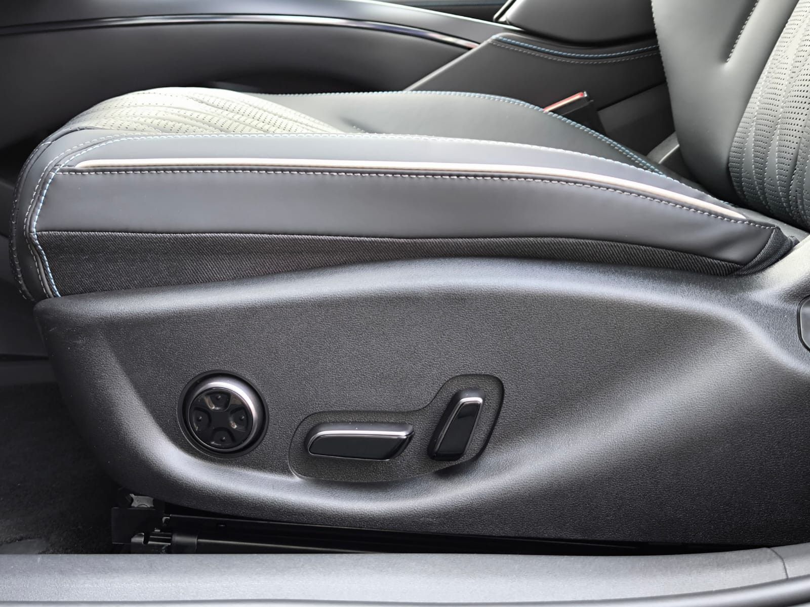 Fahrzeugabbildung BYD Seal Design WERKSGAR+PANO+NAVI+LED+SHZ+ACC+360°+