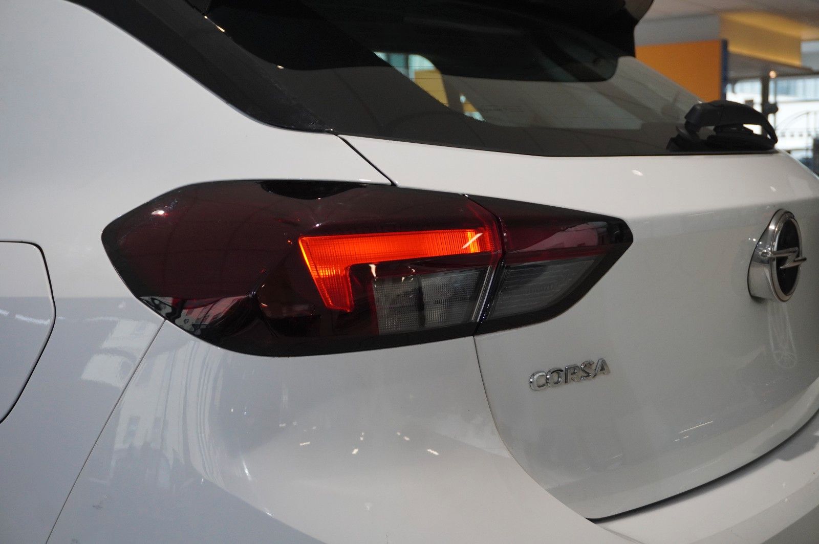 Fahrzeugabbildung Opel Corsa F 1.2T ELEGANCE NAVI/LED/KAMERA/SPORT/DAB+