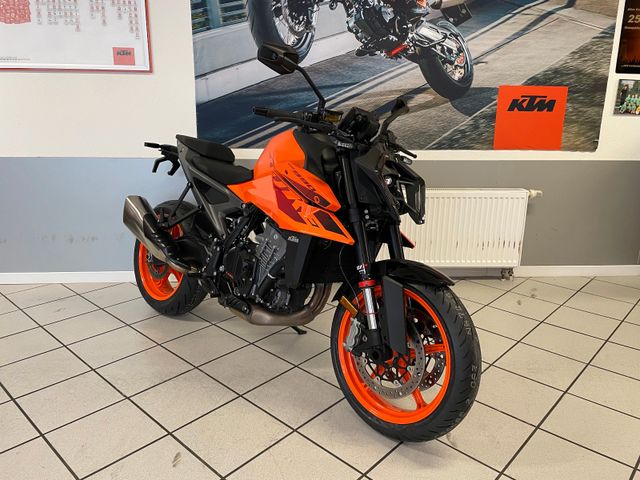 KTM 990 Duke 2024 "TECHPACK / 48 MONATE GARANTIE"