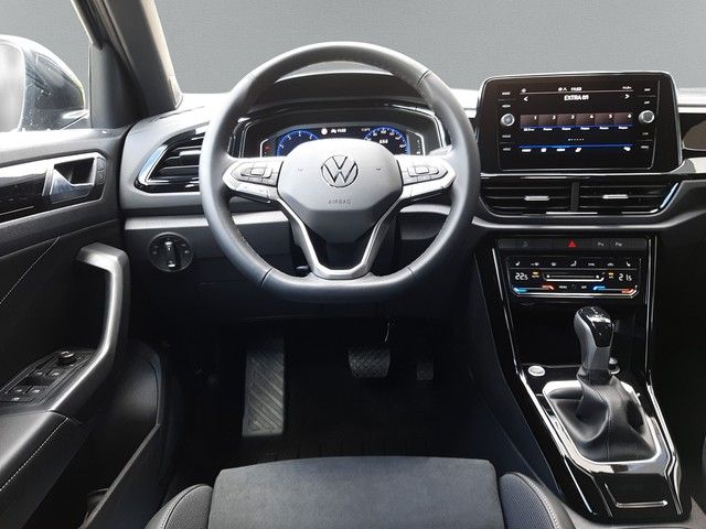 Fahrzeugabbildung Volkswagen T-Roc Black Style 1.5TSI DSG AHK Matrix Massage