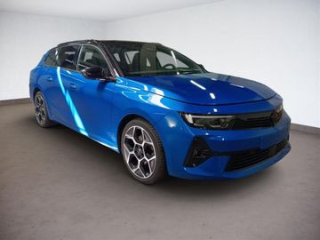 Fotografie 1 des Opel Astra Sports Tourer 1.2 Turbo Automatik Ultimate