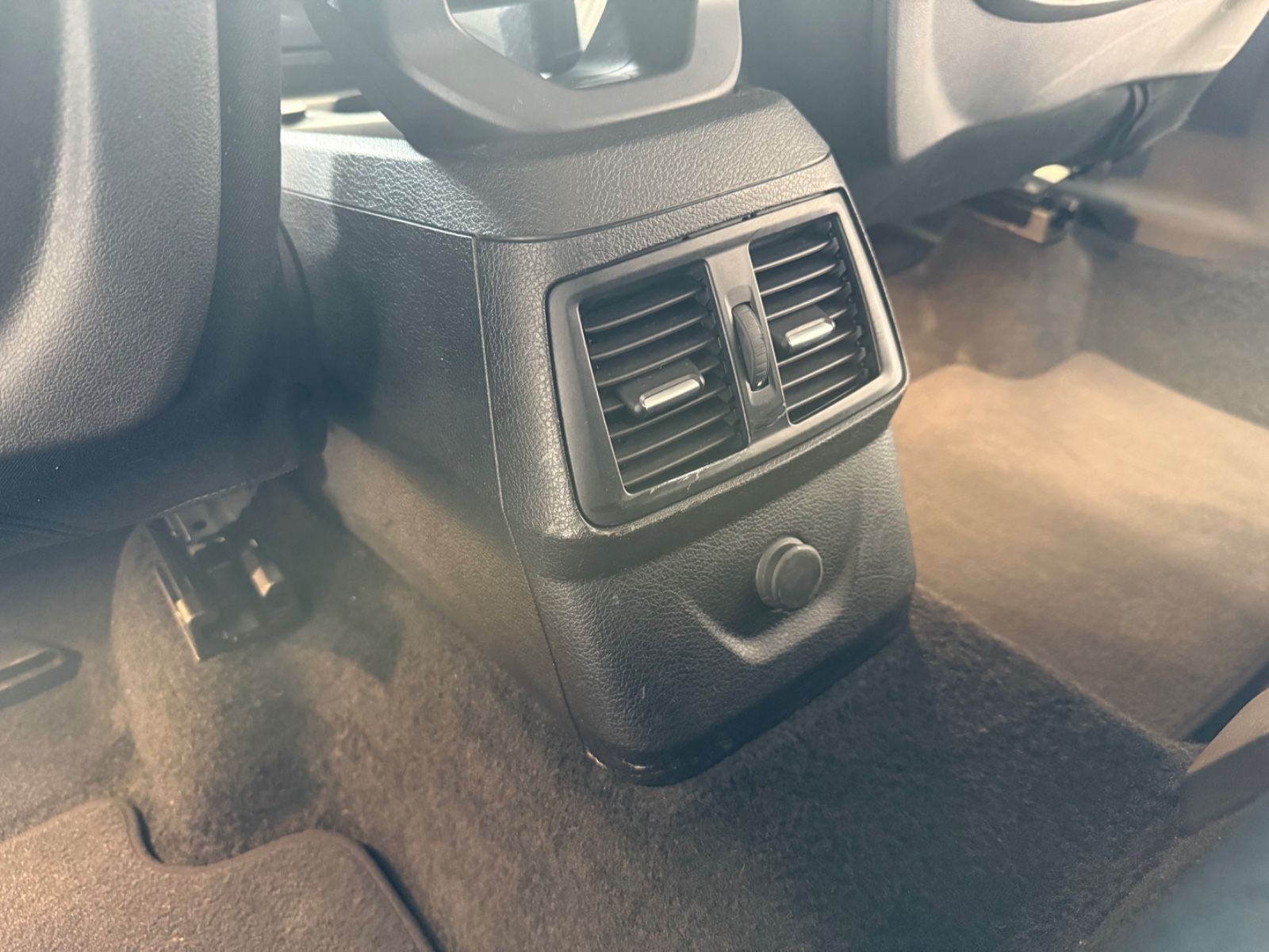 Fahrzeugabbildung BMW 220 i Active Tourer Advantage Business-Paket