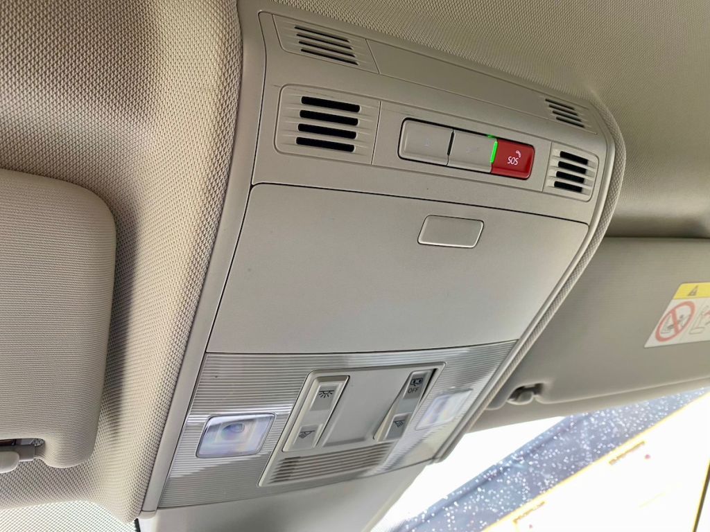 Fahrzeugabbildung Volkswagen Taigo 1.0 TSI DSG STYLE AAC SHZ GJR NAVI PDC