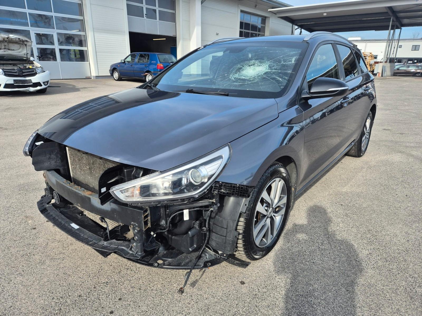 Hyundai i30 1.0 T-GDI GO! WGNR.: 37