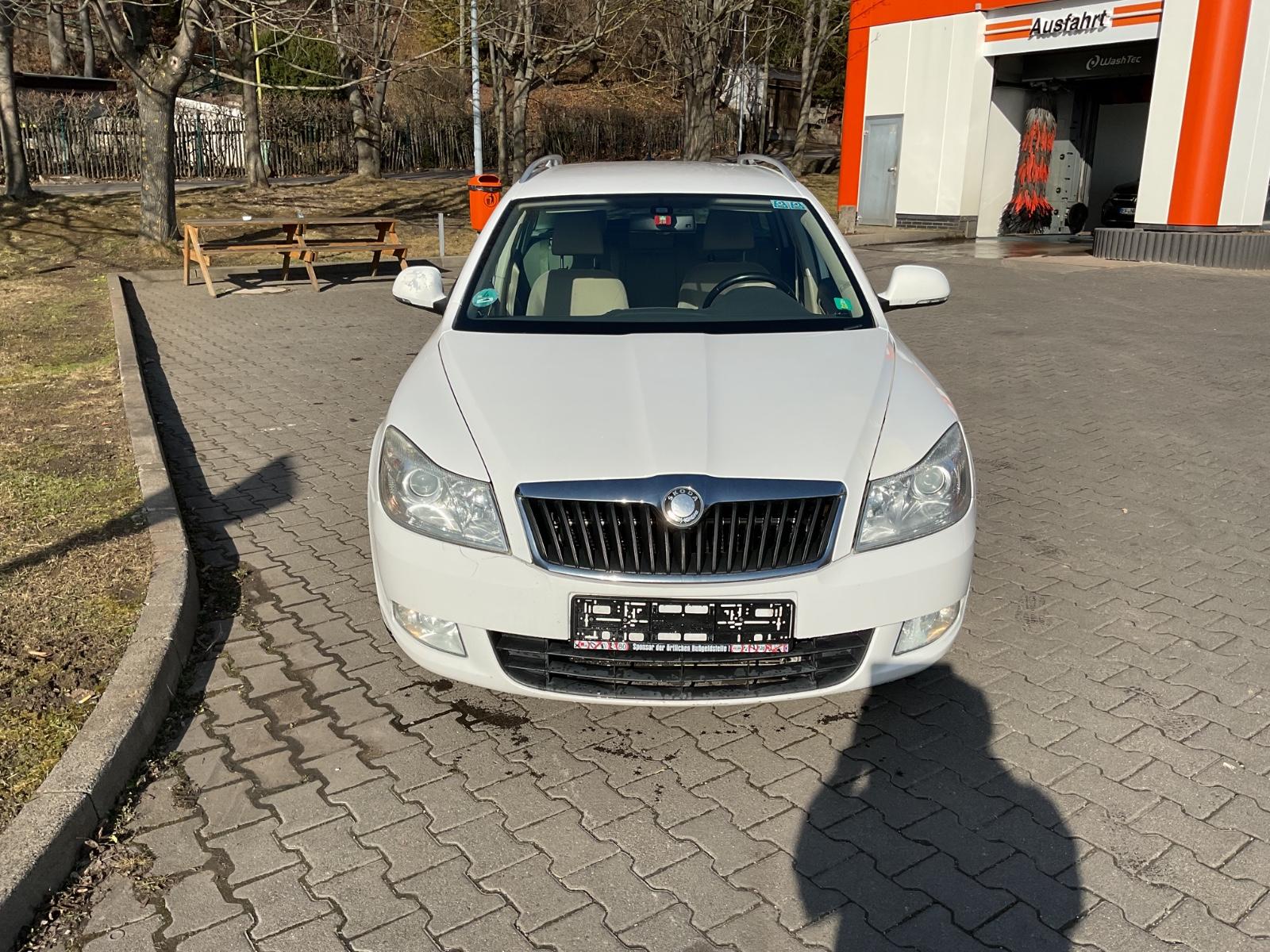 Skoda Octavia 1.6 TDI Elegance Combi