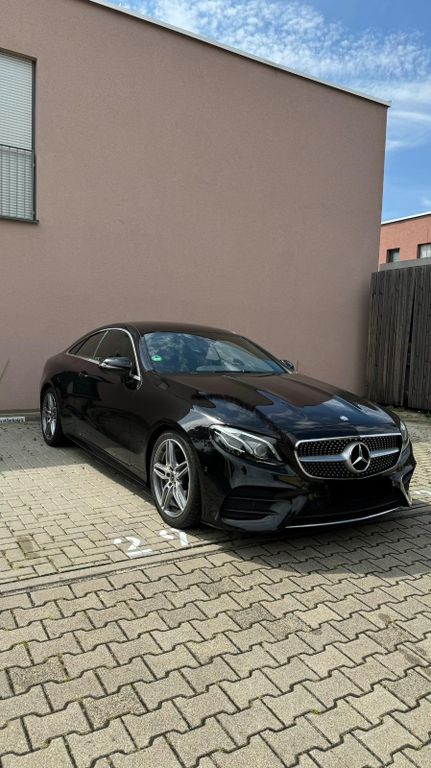 Image of Mercedes-Benz E 200