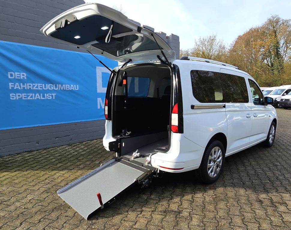 Ford Grand Tourneo