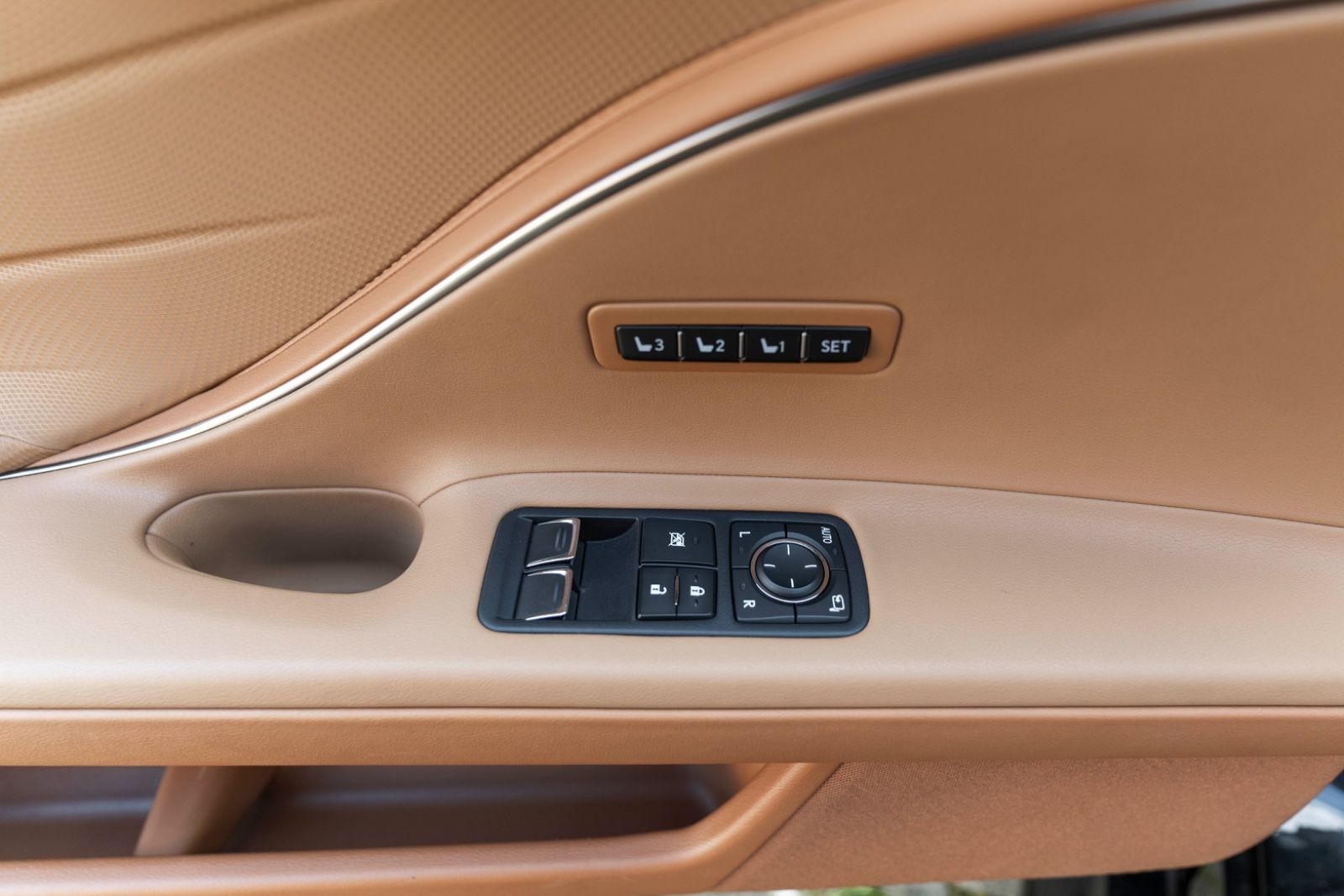 Fahrzeugabbildung Lexus LC 500 Cabrio HUD LED KAM TOTW ACC NAV ML