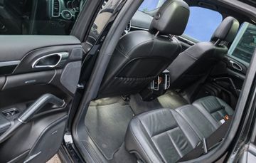 Porsche Cayenne - 5