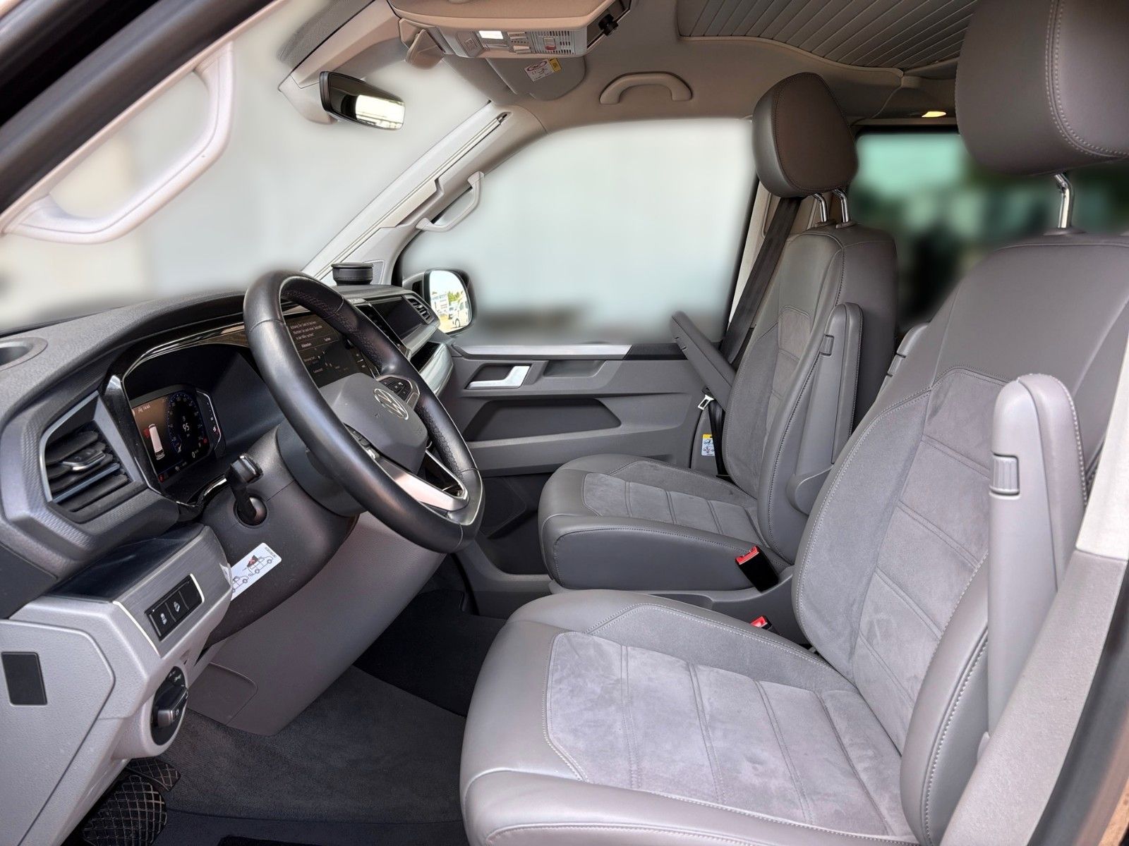 Fahrzeugabbildung Volkswagen T6 California Ocean
