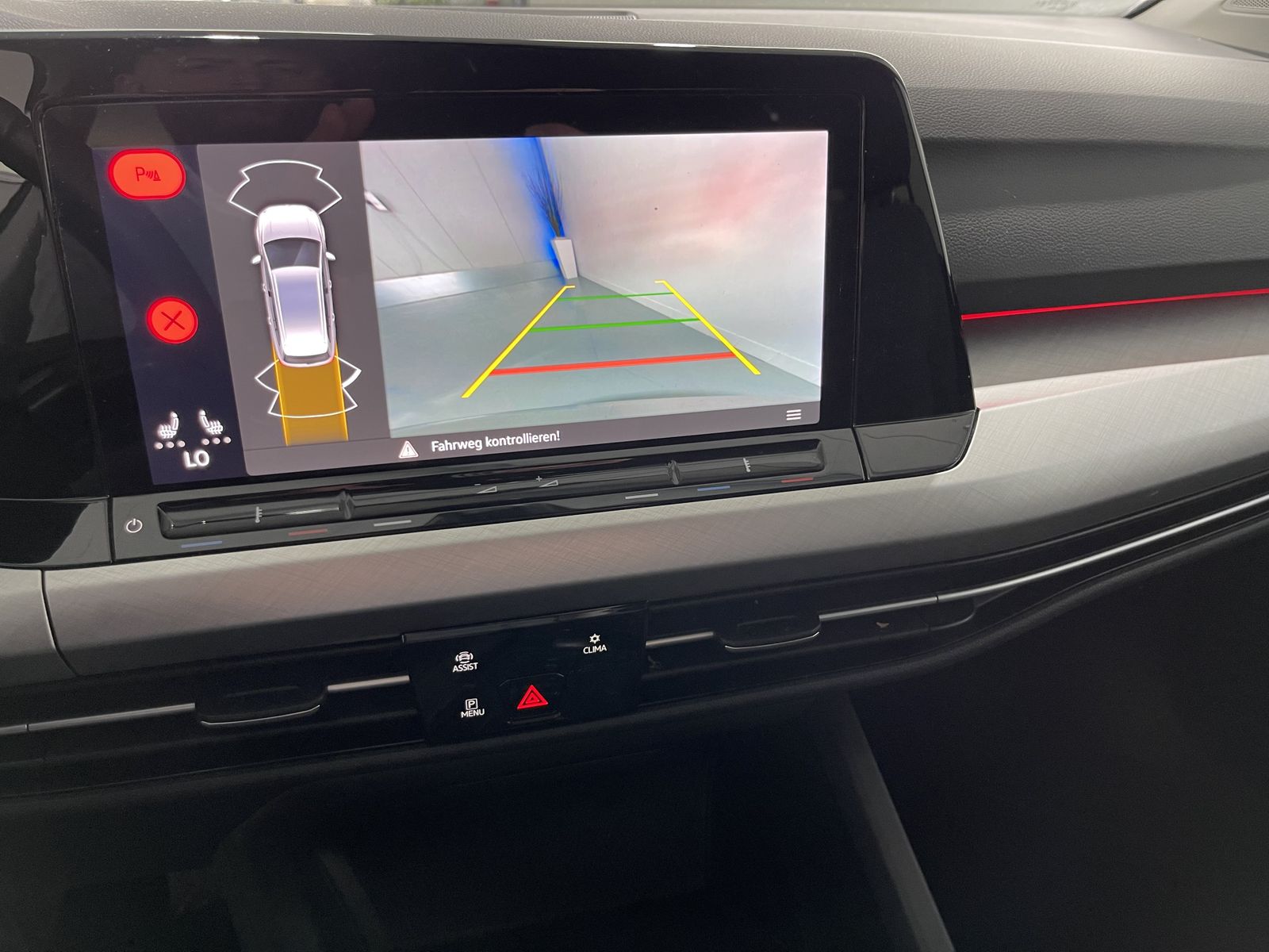 Fahrzeugabbildung Volkswagen Golf Life 2.0 TDI*LED*Navi*Cam*ACC*