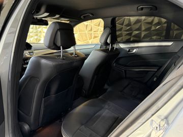 Mercedes E 300 - 11