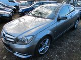 Mercedes-Benz C 180 C -Klasse Coupe C 180 CGI BlueEfficiency - Mercedes-Benz C-Class aus 2011: Coupé