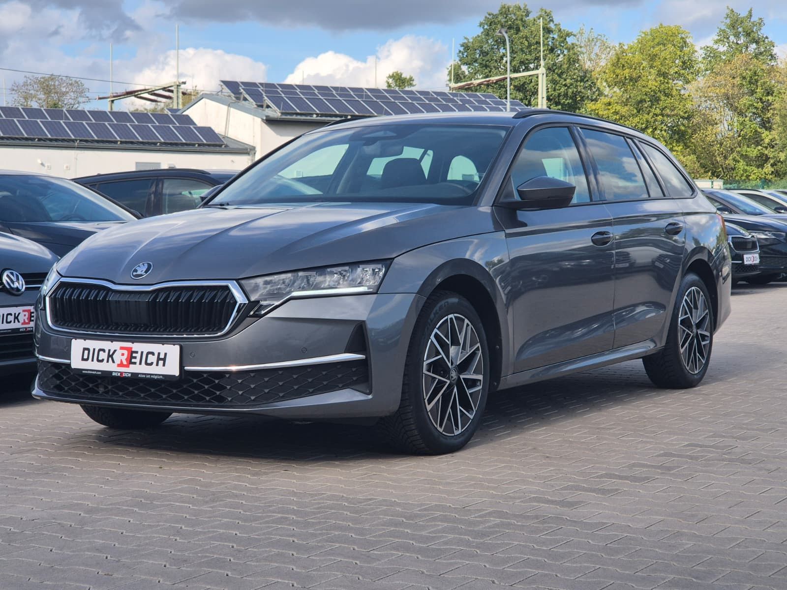 Fahrzeugabbildung SKODA Octavia 1.5 eTSI DSG Selection LED*AHK*5J-Gar.