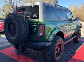 Ford Bronco - 8