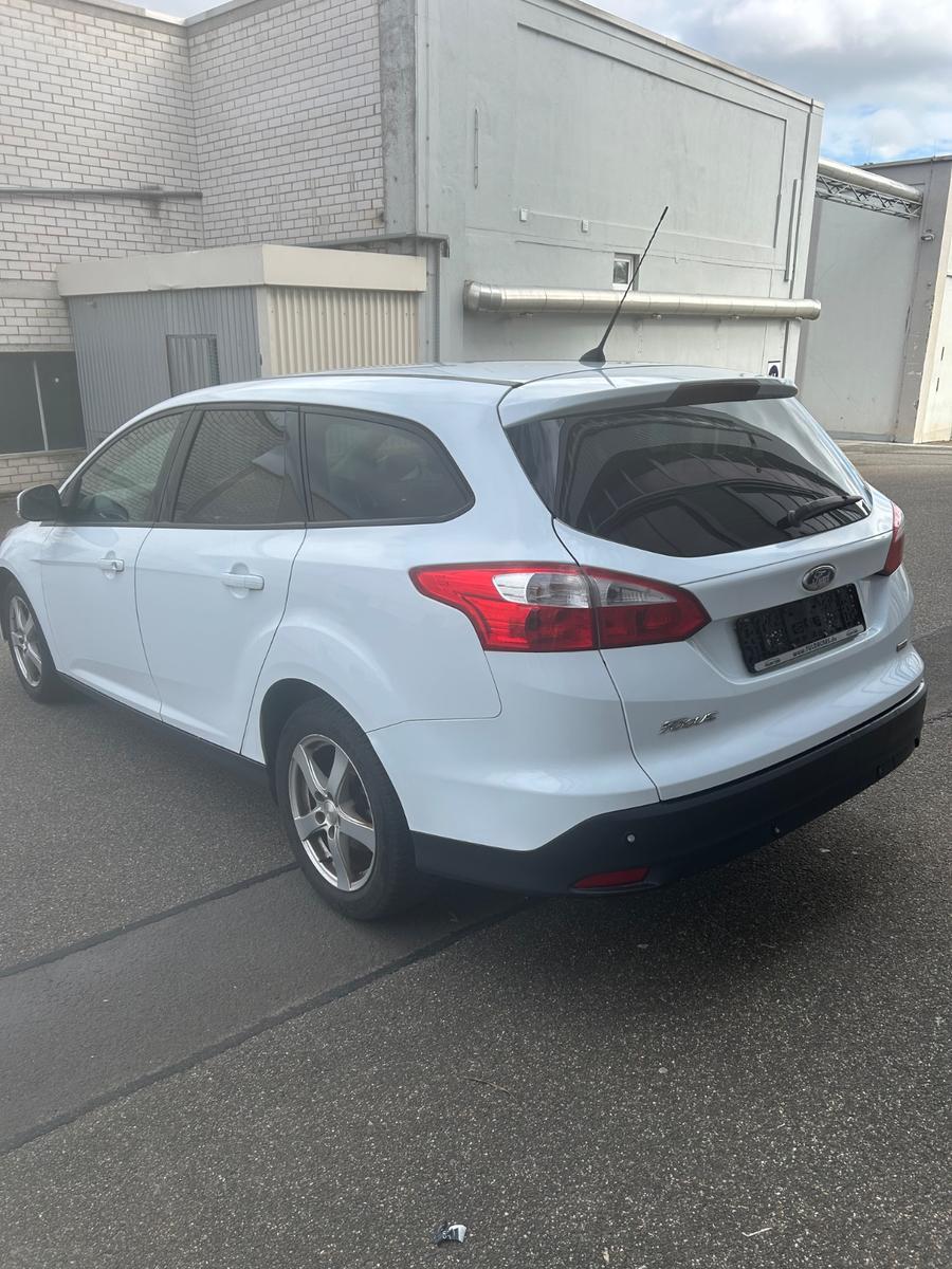 Ford Focus 2013 — photo 7