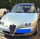 Alfa Romeo Spider 3.2 V6 24V Lusso Lusso - Alfa Romeo Spider mit Benzin-Antrieb: Cabrio, 3.2