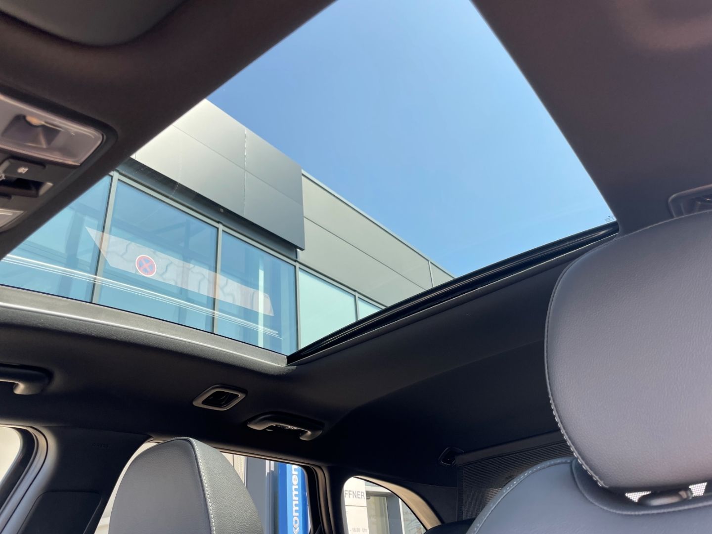 Fahrzeugabbildung Kia Ceed_sw GT Line LED Kamera Schiebedach JBL Navi