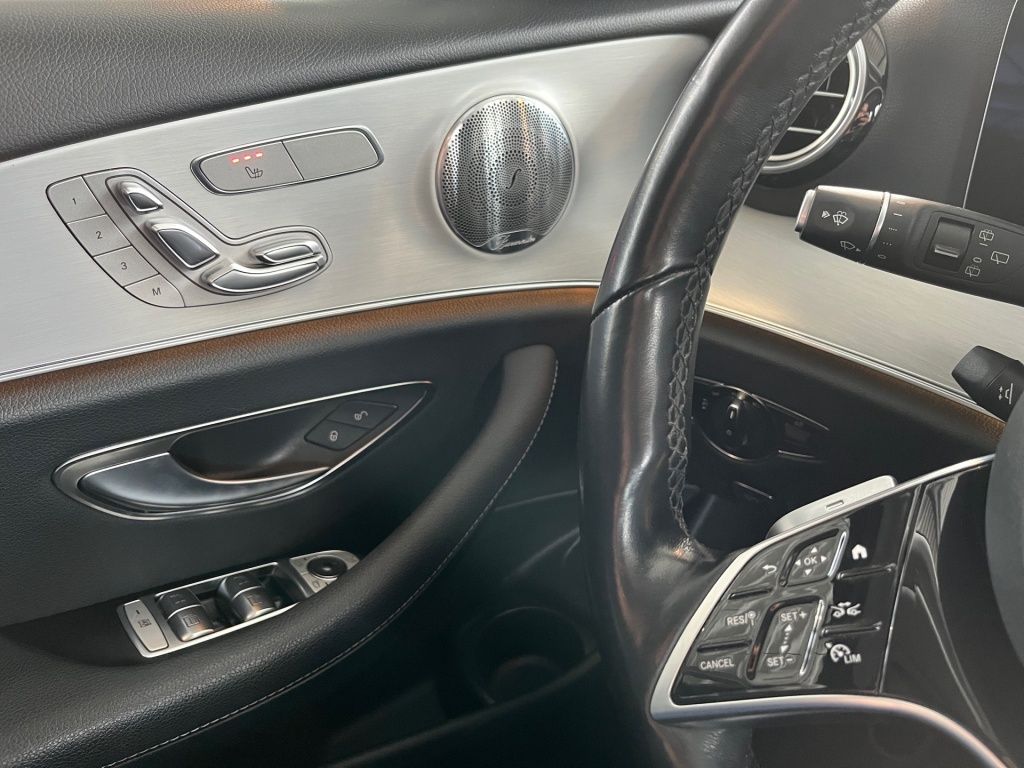 Fahrzeugabbildung Mercedes-Benz E 300 deT 4M AMG AHK Distronic+ Pano HUD LED 360