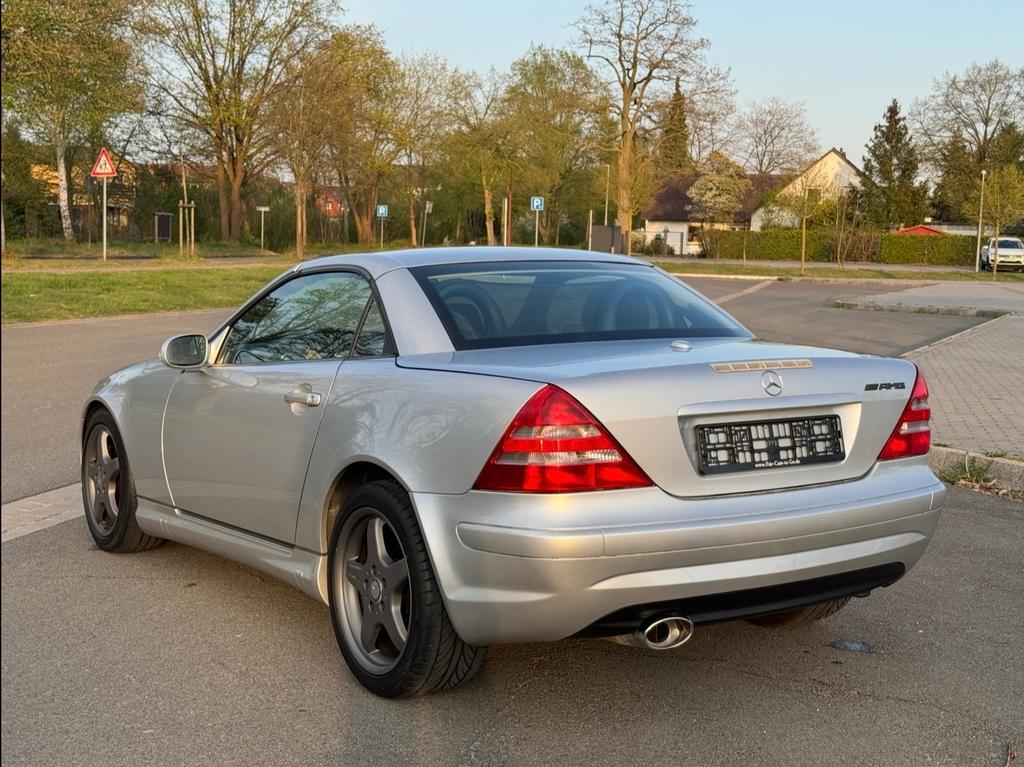 Mercedes-Benz SLK 320