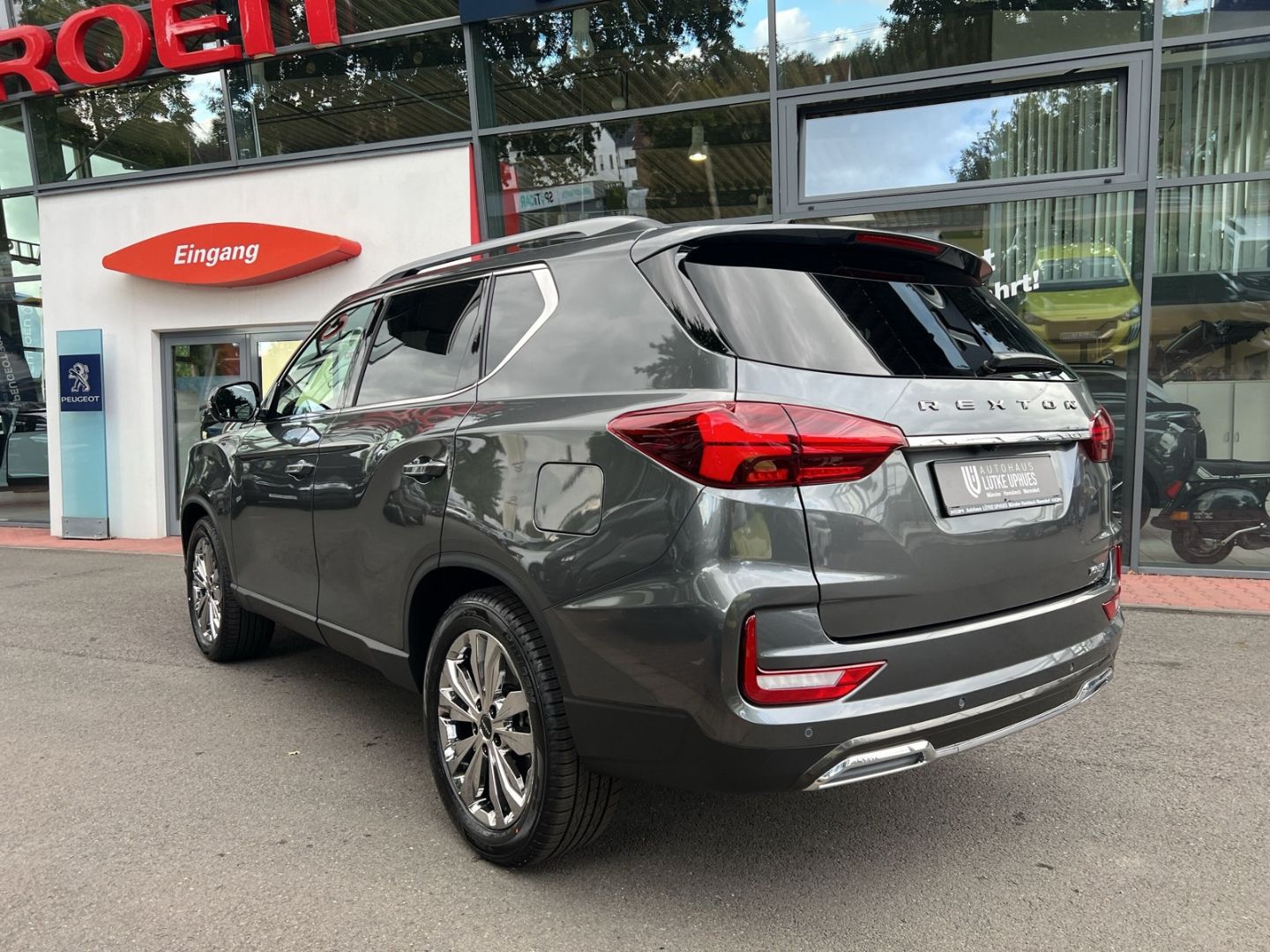 Fahrzeugabbildung KGM Rexton 2.2 Lux 8 AT AWD Navi Leder 360 Kamera