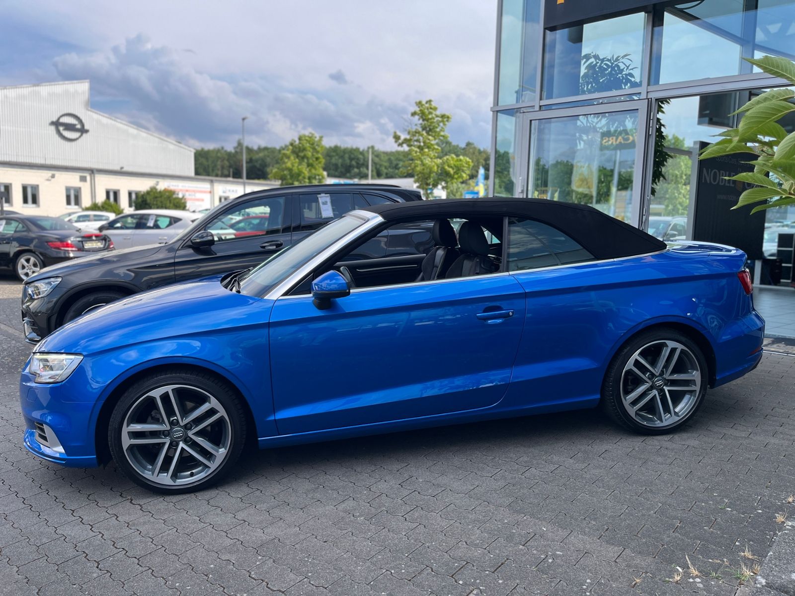 Fahrzeugabbildung Audi A3 Cabriolet sport 1.5 TFSI XENON NAVI ALU