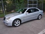 Mercedes-Benz E 200 KOMPRESSOR AVANTGARDE Avantgarde - gebrauchte Mercedes-Benz E 200 aus dem Jahr 2006