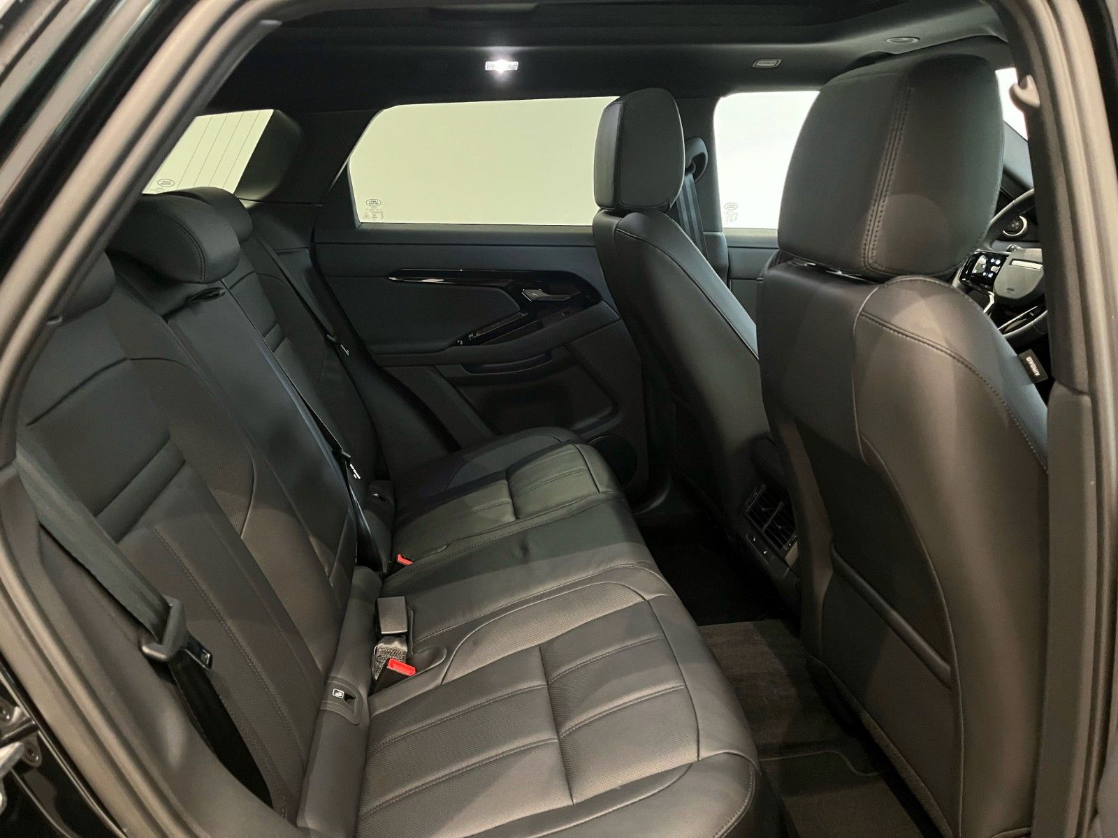 Fahrzeugabbildung Land Rover Range Rover Evoque D200 S Panoramaschiebedach