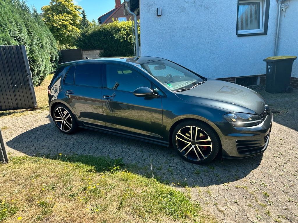 Image of Volkswagen Golf