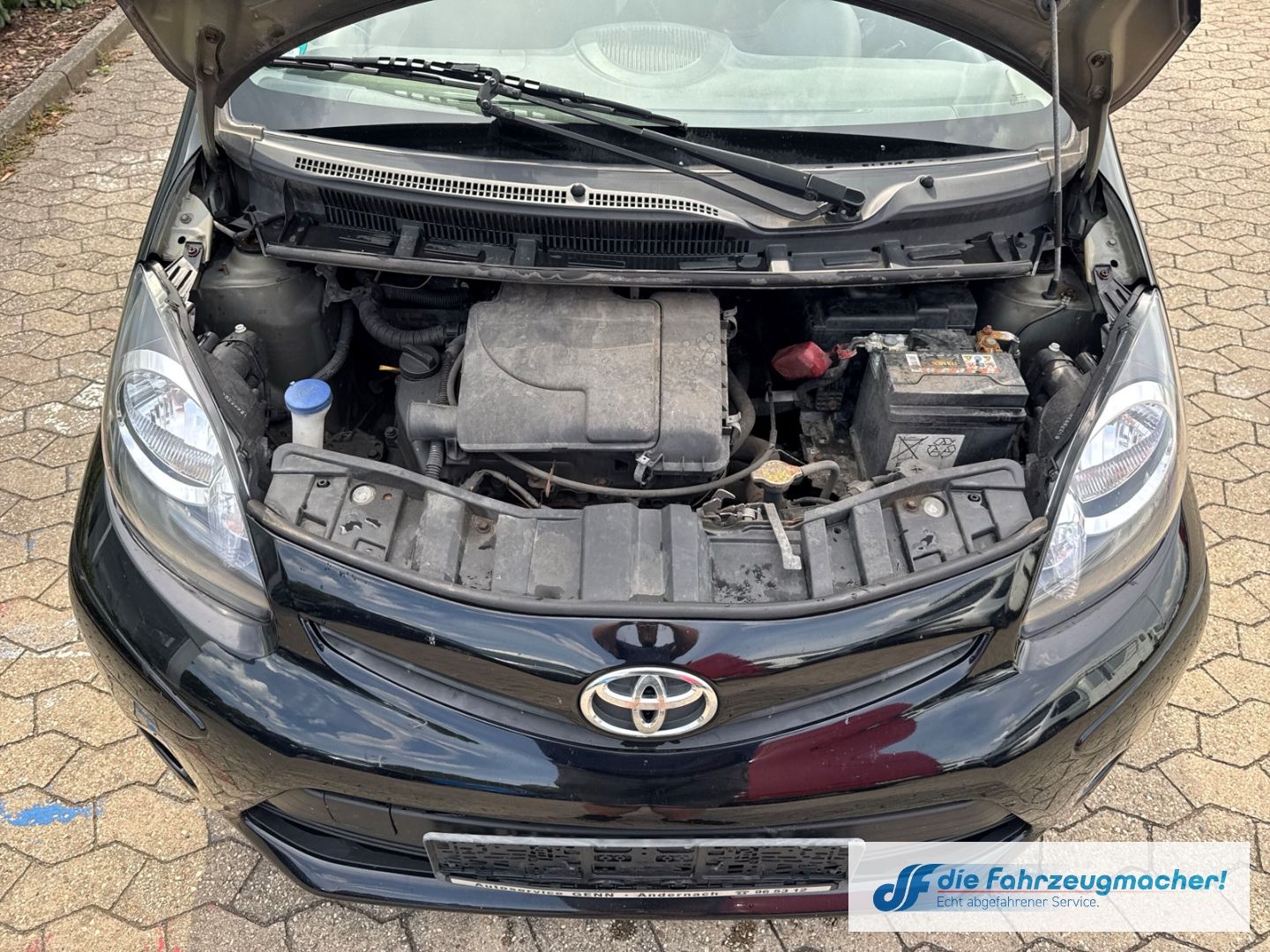 Fahrzeugabbildung Toyota Aygo teilb.Rücksb met. ABS Servo Airb *EXPORT