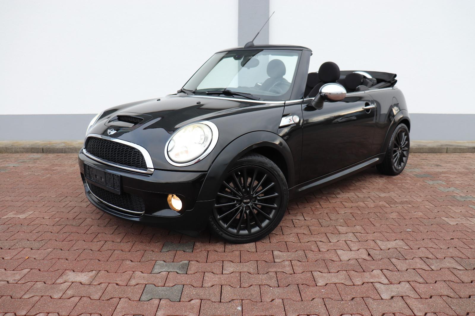 MINI COOPER S CABR.CHILI*NAVI*XENON*NEUER-MOTOR*SITZH
