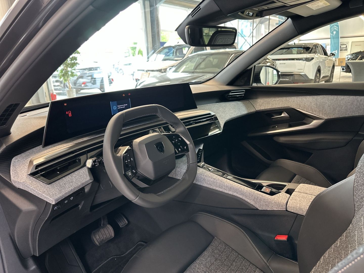 Fahrzeugabbildung Peugeot 5008 Allure HYBRID 145 e-DSC6 Navi LED CarPlay