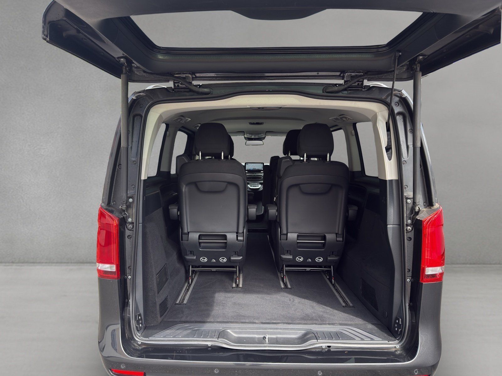Fahrzeugabbildung Mercedes-Benz V 300 d L EDITION DISTRO AHK MBUX ILS el.Heckkla
