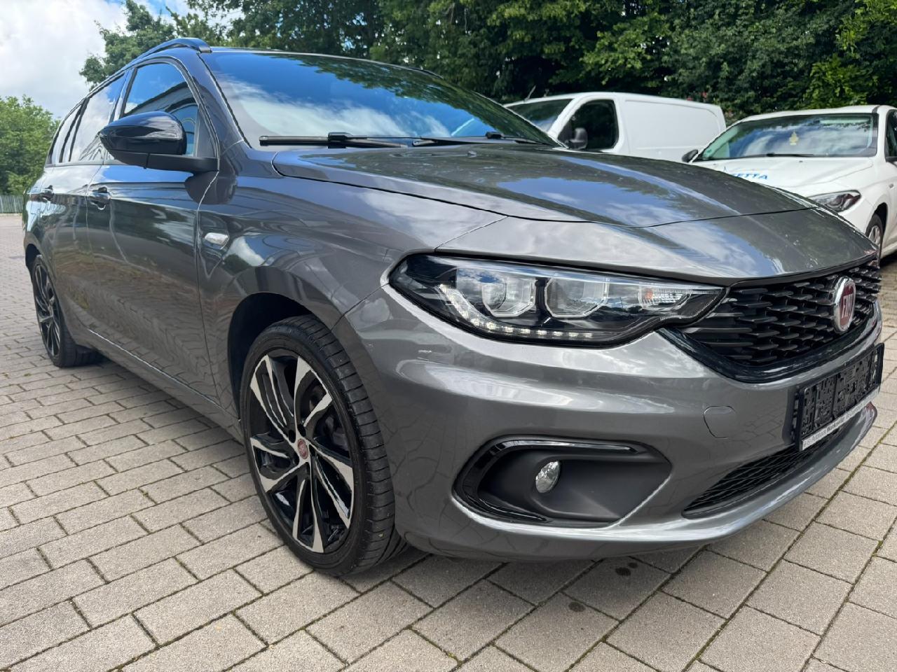 Fiat Tipo Kombi S-Design 8-fach bereift!