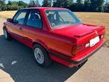 BMW 318 is Ringtool, Rennwagen, Rallyecar, Racecar - BMW 318 aus 1990
