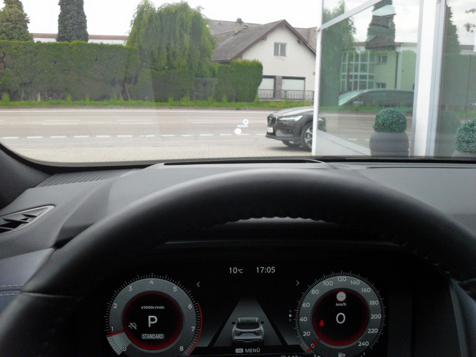 Fahrzeugabbildung Nissan Qashqai Tekna 4x4 | HeadUp | WP | Panorama