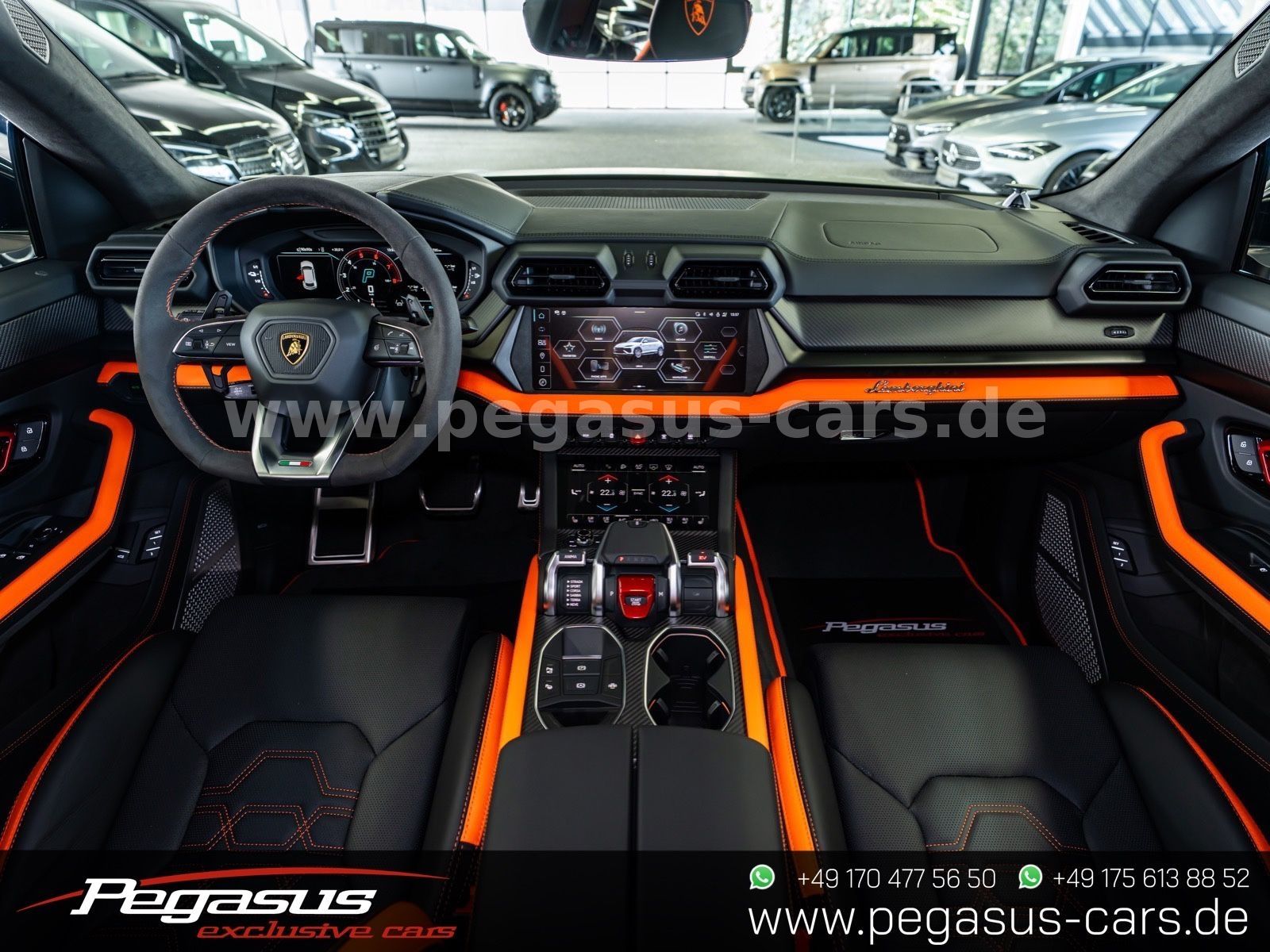 LAMBORGHINI Urus - 35