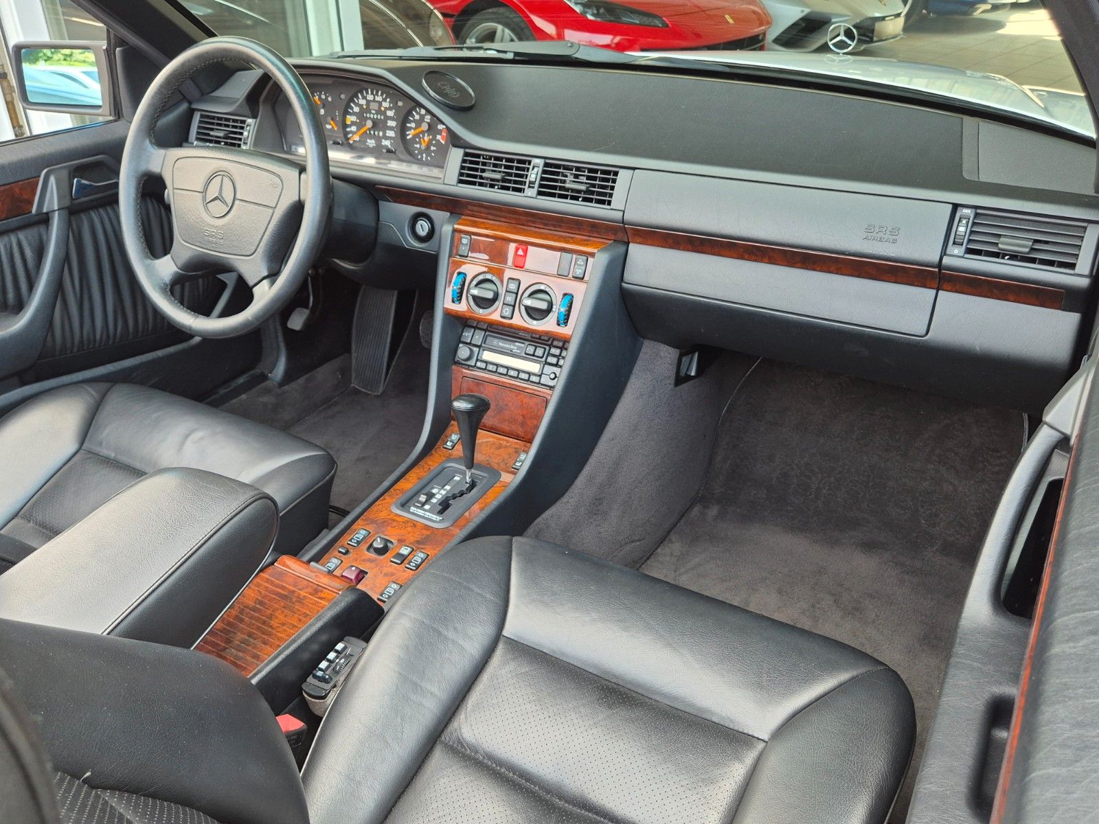 Fahrzeugabbildung Mercedes-Benz E 220 Cabrio/Dt./2. Hand/Daimler-SH/Leder/Klima