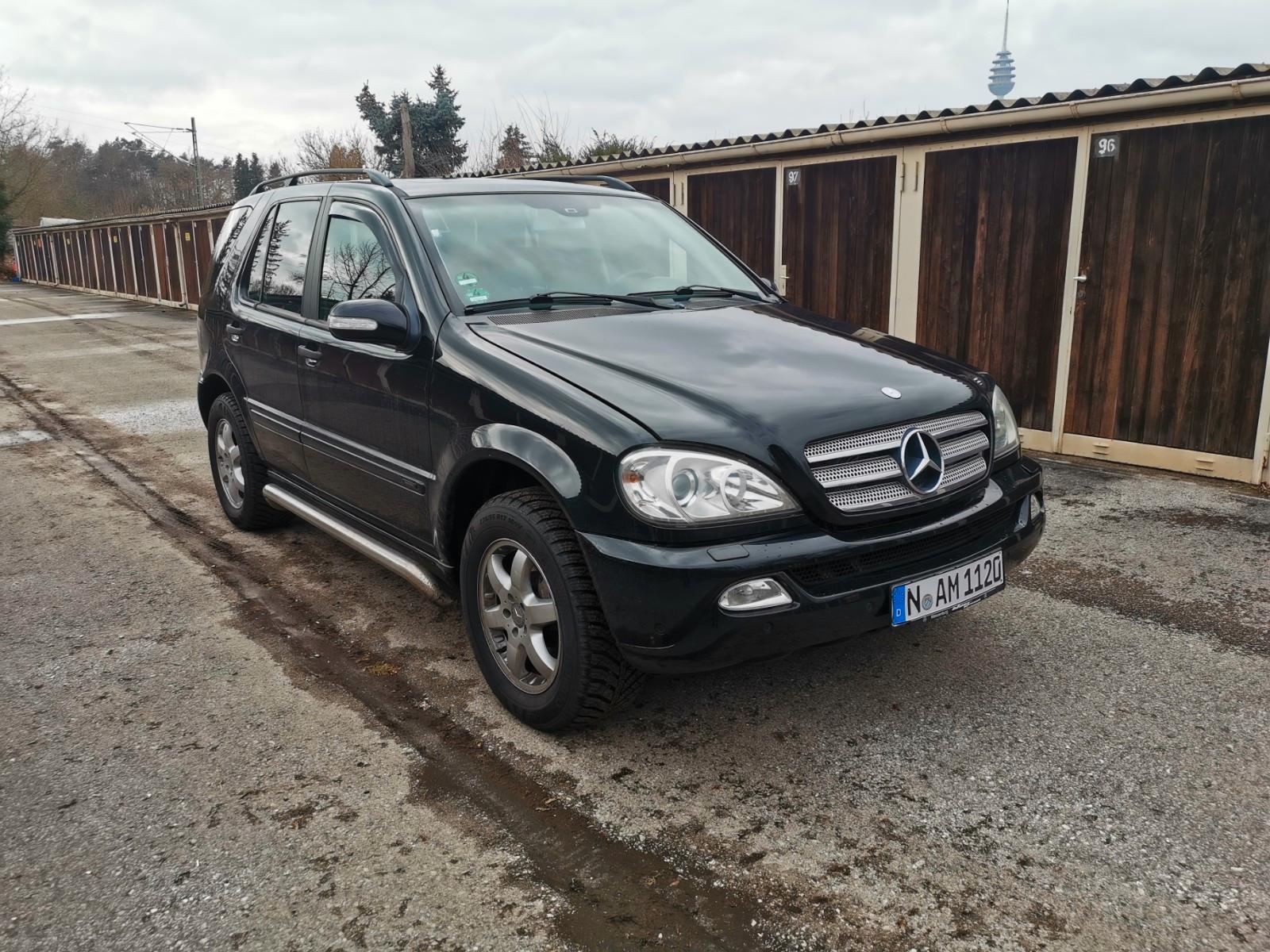 Mercedes-Benz ML350 2004 — engine 3.724 cm³, 235 HP (173kW)